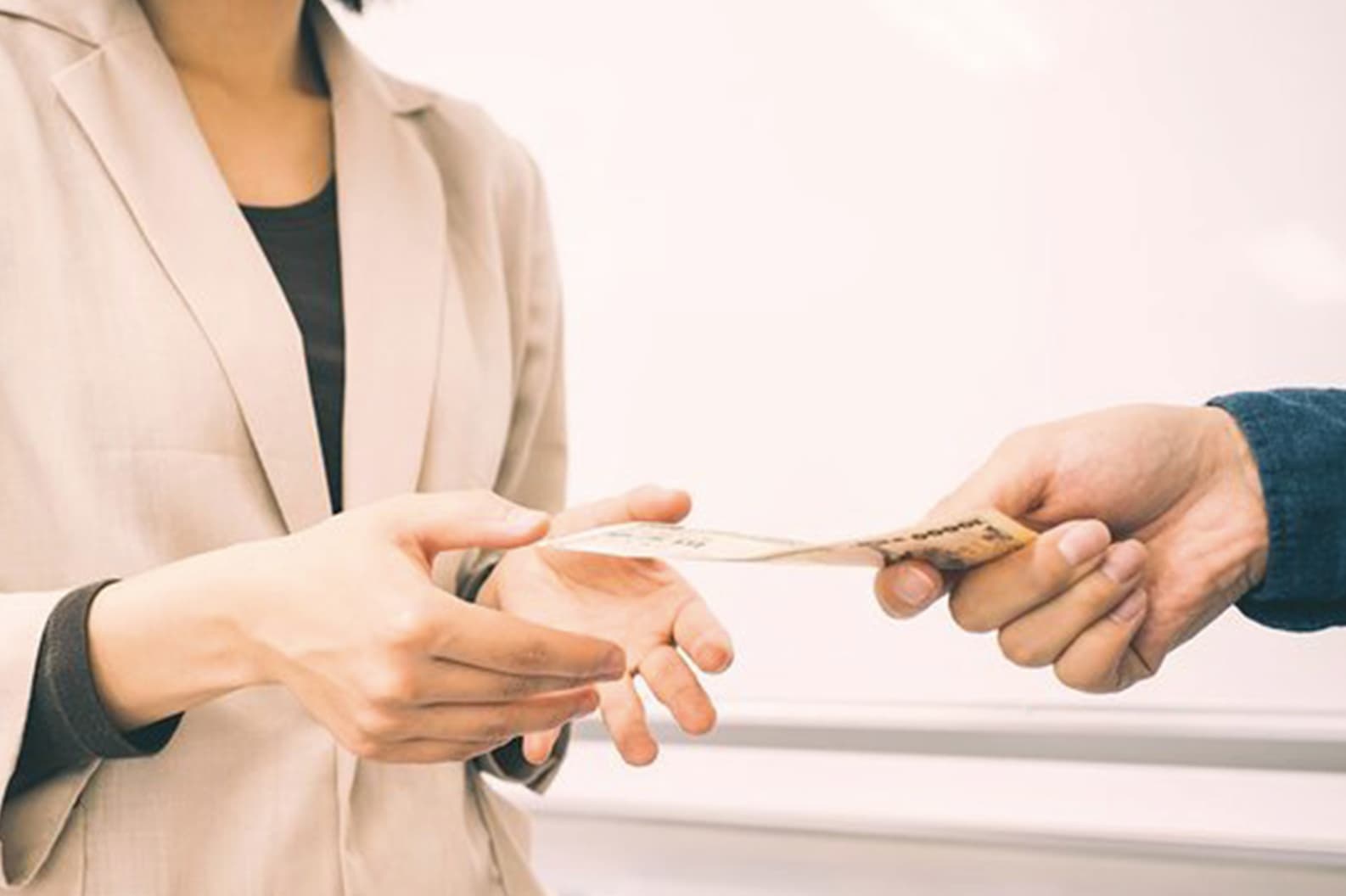 仕事を辞めたい.パワハラ.モラハラ.ブラック企業.離職票.退職代行.弁護士監修.全額保証.安心.安全.Off-line.オフライン.全額保証制度